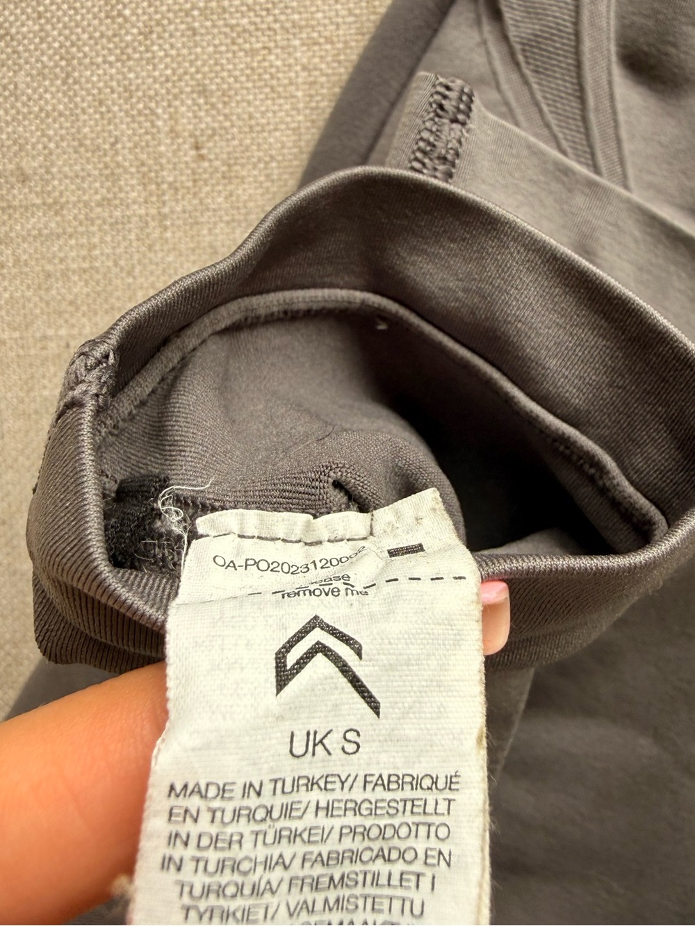 Oner Active EffortlessLift Ash Gray Leggings - Small - Short - Picture 4 of 9